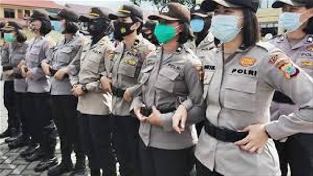 Flickr.com - Puisi cita citaku menjadi polwan