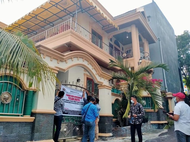 Salah satu harta warisan yang disegel Polda Maluku Utara. Foto: Istimewa