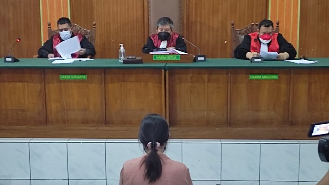 Suasana sidang pleidoi Valencya di Pengadilan Negeri Karawang, Kamis (18/11). Foto: Dok. Istimewa