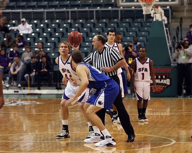 Ilustrasi Jump Ball Basket (Sumber: Pixabay)