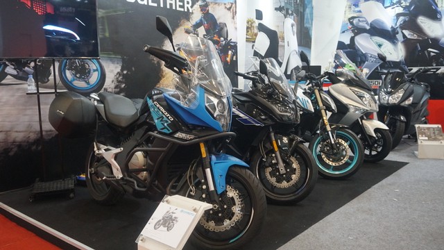 Tiga motor CFMoto di GIIAS 2021. Foto: Sena Pratama/kumparan