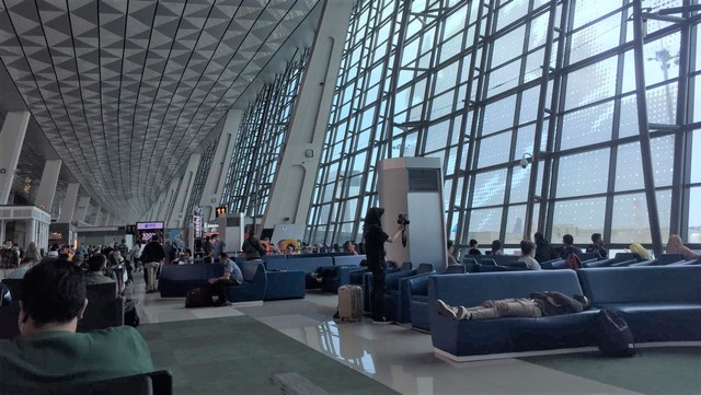 Suasana Bandara Internasional Soekarno-Hatta, Jumat (19/11). Foto: Muhammad Darisman/kumparan