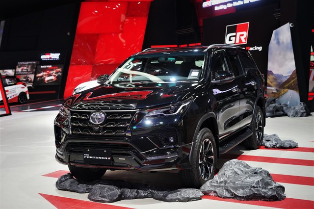 Toyota Fortuner GR Sport di GIIAS 2021 Foto: Muhammad Ikbal/kumparan