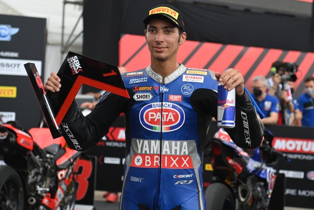 Pebalap tim Pata Yamaha With Brixx WorldSBK Toprak Razgatlioglu di Pertamina Mandalika International Street Circuit, Lombok Tengah, Nusa Tenggara Barat. Foto: Andika Wahyu/ANTARA FOTO