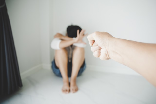 Ilustrasi kekerasan pada anak. Foto: Shutterstock