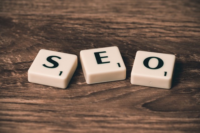 Ilustrasi seo sebagai salah satu cara untuk mempercepat proses pencarian dalam search engine. Foto: Pixabay.