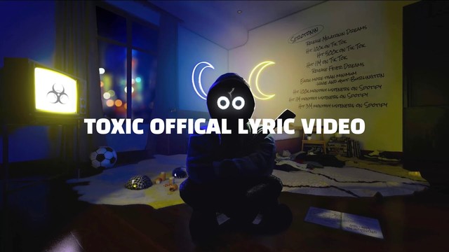 Terjemahan lirik lagu Toxic - BoyWithUke. Foto: YouTube/BoyWithUke