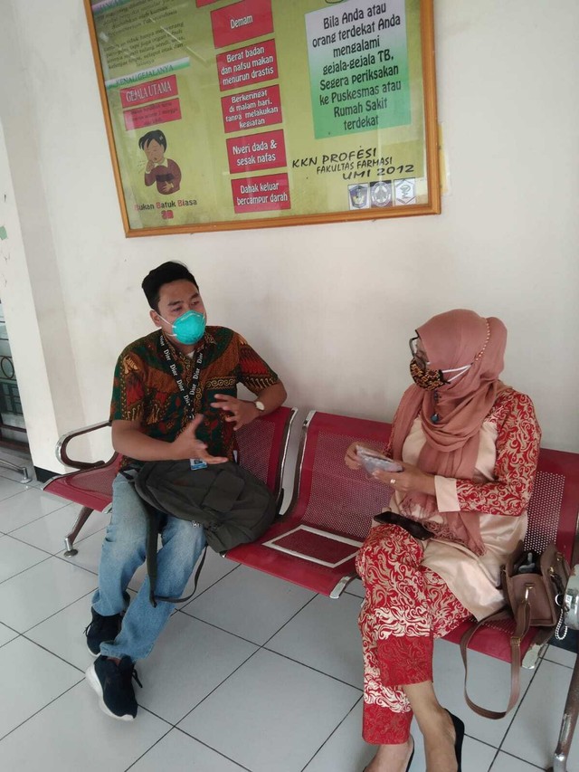 Dewa saat pendampingan pasien TBC RO di layanan kesehatan