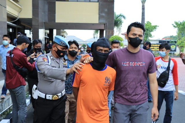 Polres Karawang menetapkan tersangka dalam kasus bentrok ormas di Karawang. Foto: Dok. Istimewa