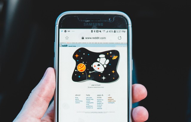 Cara Mengatasi Data Seluler Aktif Tapi Tidak Bisa Internetan. Foto: Unsplash