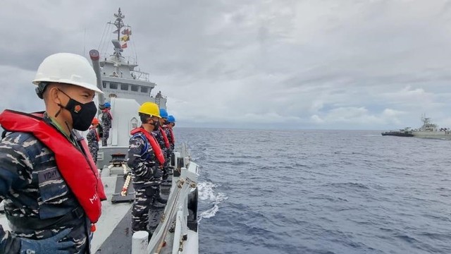 Gugus Tempur Laut (Guspurla) Koarmada I menggelar latihan peperangan laut dalam operasi Siaga tempur laut yang diberi sandi Siaga Segara 21 di Laut Natuna Utara. Foto: Puspen TNI