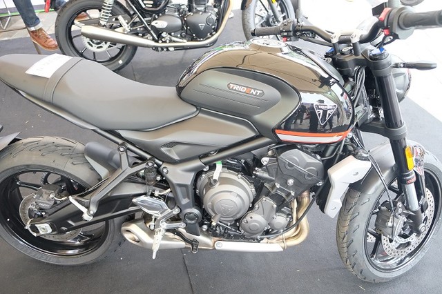 PT GAS memboyong unit Triumph Trident di ajang IAM x IIMS Motobike 2021. Foto: Sena Pratama/kumparan