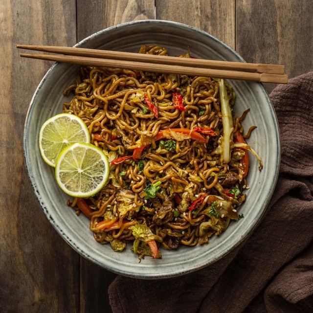 Resep Mie Goreng Jawa. Foto: Freepik