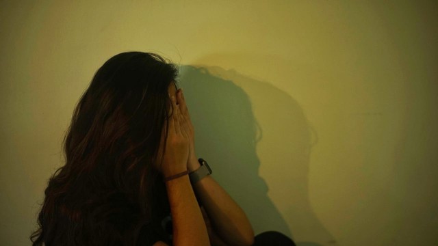 Ilustrasi pelecehan seksual. (foto: Ary Priyanto/Urban Id)