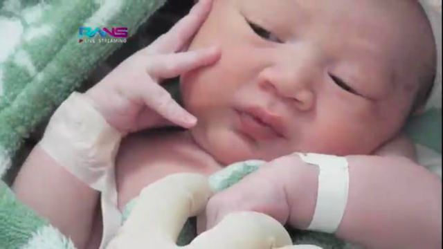 Raffi Ahmad dan Nagita Slavina akhirnya tunjukkan wajah dan ungkap nama anak kedua. Foto: YouTube Rans Entertainment.