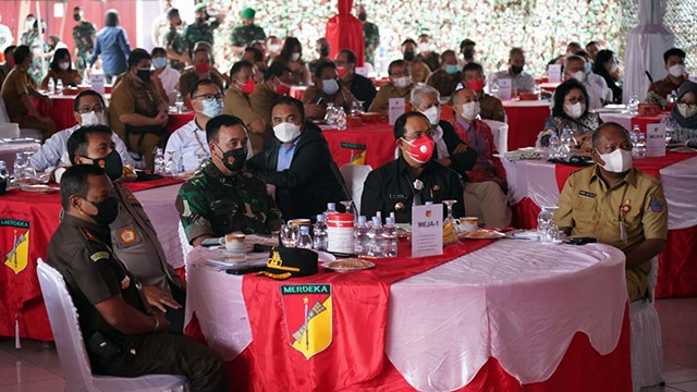 Panglima Kodam (Pangdam) XIII/Merdeka, Mayjen TNI Wanti W. F. Mamahit, di kegiatan sarasehan penanganan permasalahan Danau Tondano, di Kabupaten Minahasa, Sulawesi Utara