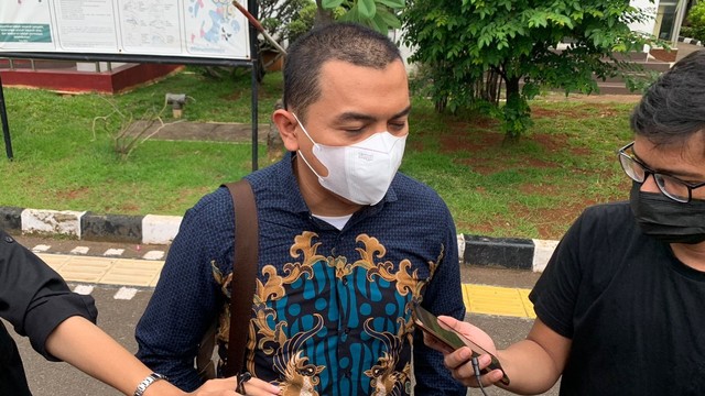 Kuasa Hukum Munarman, Aziz Yanuar di Pengadilan Negeri (PN) Jakarta Timur, Rabu (1/12). Foto: Nugroho GN/kumparan