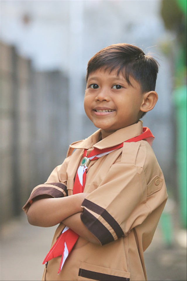 Ilustrasi pengertian sandi merah putih pramuka. Sumber: Unsplash/Yamtono_Sardi
