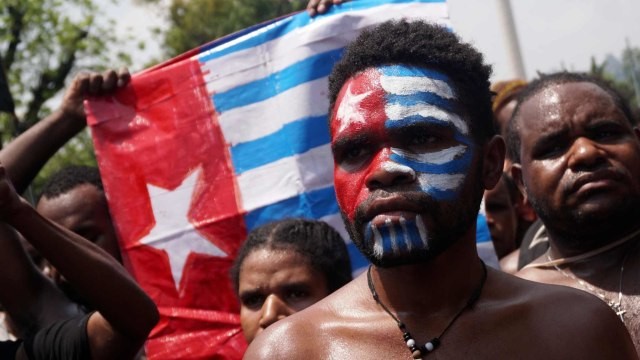 Pemuda dan mahasiswa Papua melakukan aksi demonstrasi di sekitar Mabes TNI Angakatan Darat, Jakarta belum lama ini. (Foto: Fanny Kusumawardhani/kumparan)