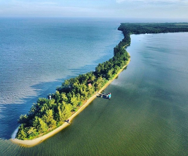 TWA Tanjung Keluang tampak dari atas (Foto: @photoconcepts)