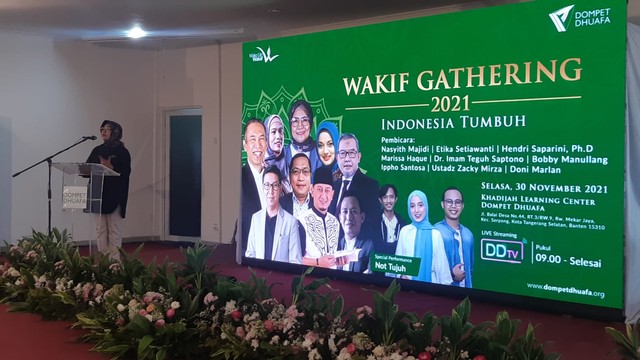 Dompet Dhuafa melalui Bendahara Yayasan Dompet Dhuafa Republika, Hendri Saparini mengatakan Potensi wakaf di Indonesia sangat besar harus di dorong dengan berbagai upaya sehingga dapat membantu perekonomian Indonesia tumbuh pesat. (Selasa 30/11). Dok. Dompet Dhuafa