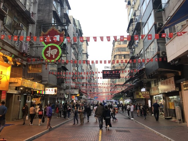 Ilustrasi pasar. Sumber: Unsplash