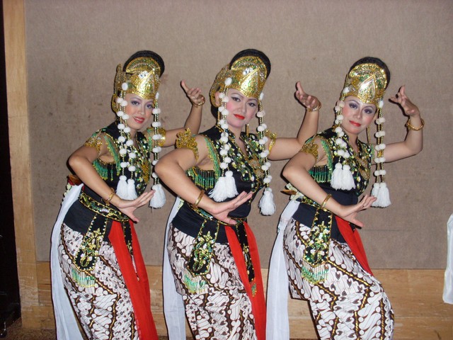 Tari Kandagan. Foto: Flickr