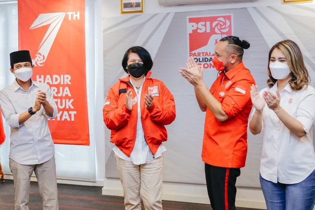 Mantan Direktur Keuangan dan Investasi BUMN PT Pupuk Indonesia, Listiarini Dewajanti, bergabung ke DPP PSI, Jumat (3/12/2021). Foto: Dok. DPP PSI