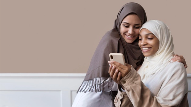 Ilustrasi wanita menanyakan kabar temannya. Foro: freepik.com