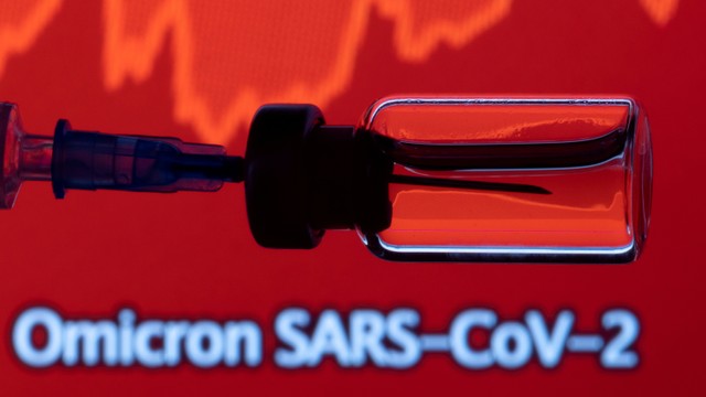 Ilustrasi virus corona Omicron. Foto: Dado Ruvic/REUTERS