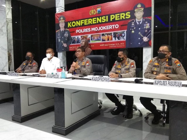 Awal Perjalanan Kisah Cinta NW dan RB yang Berakhir Tragis