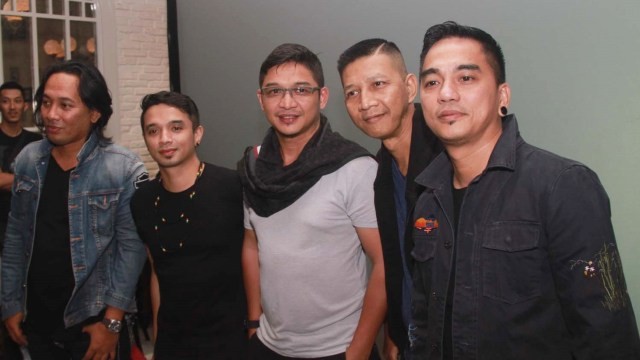 Band Ungu. Sumber: kumparan.