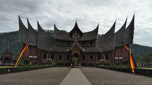 Ciri khas Suku Minang. Sumber: pixabay.com
