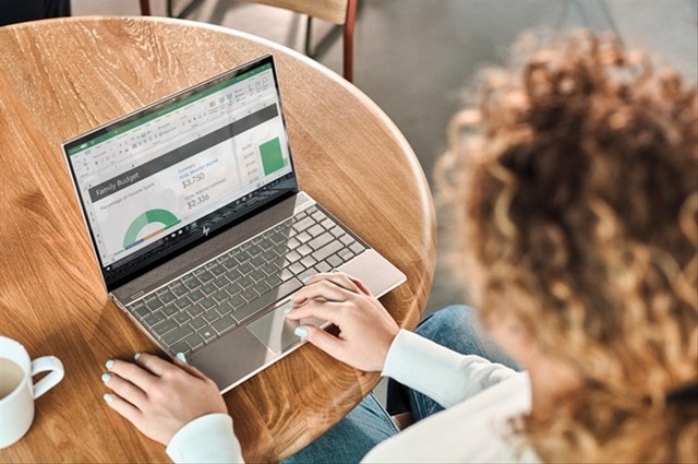 Ilustrasi cara enter di Excel dalam 1 kolom. Foto: Unsplash
