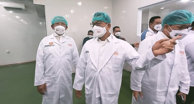 Kepala Staf Kepresidenan (KSP) Moeldoko mengunjungi tempat produksi MakanKu di Solo. 