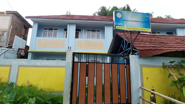 Madani Boarding School, di Kompleks Yayasan Margasatwa, Kecamatan Cibiru, milik Herry Wirawan. Foto: Rachmadi Rasyad/kumparan