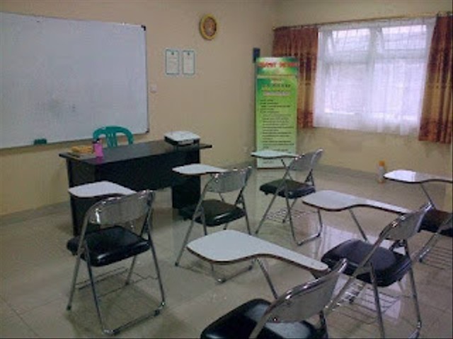Suasana Ponpes Manarul Huda Antapani (MADANI) milik Herry Wirawan di Bandung. Foto: Dok. Istimewa