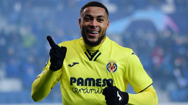 Selebrasi pemain Villarreal Arnaut Danjuma mencetak gol pertama mereka saat melawan Atalanta di Stadio Atleti Azzurri, Bergamo, Italia. Foto: Alberto Lingria/Reuters