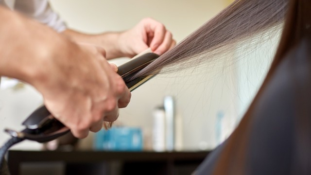 Risiko Rebonding Rambut saat Hamil. Foto: Shutterstock.