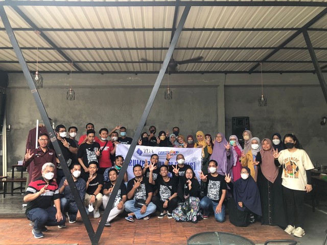 Para anggota dan Pengurus TDA Sidoarjo, Jawa Timur, usai talkshow. dok