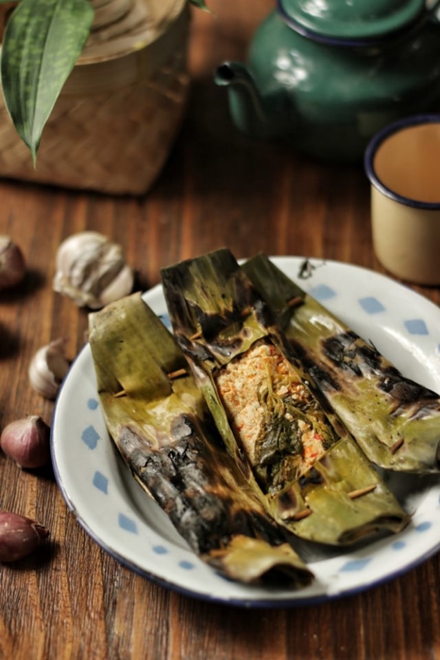 Ilustrasi Pepes Tahu Jamur Teri. Foto: Shutterstock