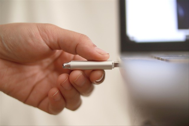 Cara Membuat Hiren Boot USB Flashdisk. Sumber foto: Pixabay