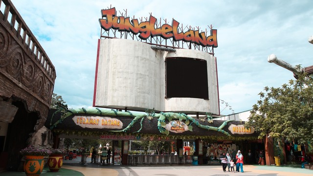 JungleLand Indonesia Kembali Buka pada 17 Desember 2021. Foto: Shutter Stock