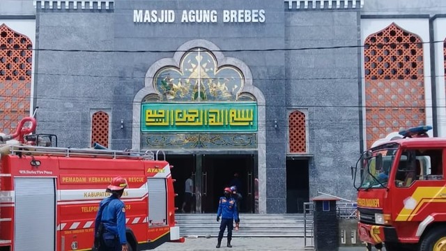 Masjid Agung Brebes yang berada di alun-alun mengalami kebakaran, Selasa 14 Desember 2021
