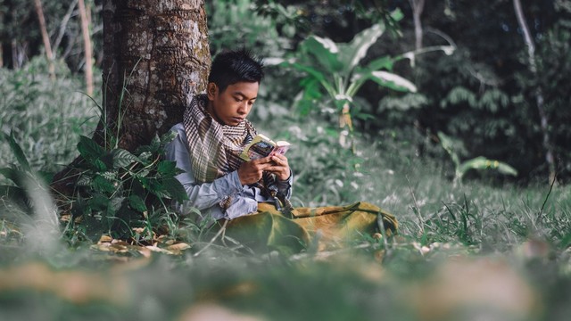 Ilustrasi membaca Al-Quran. Foto: Pixabay