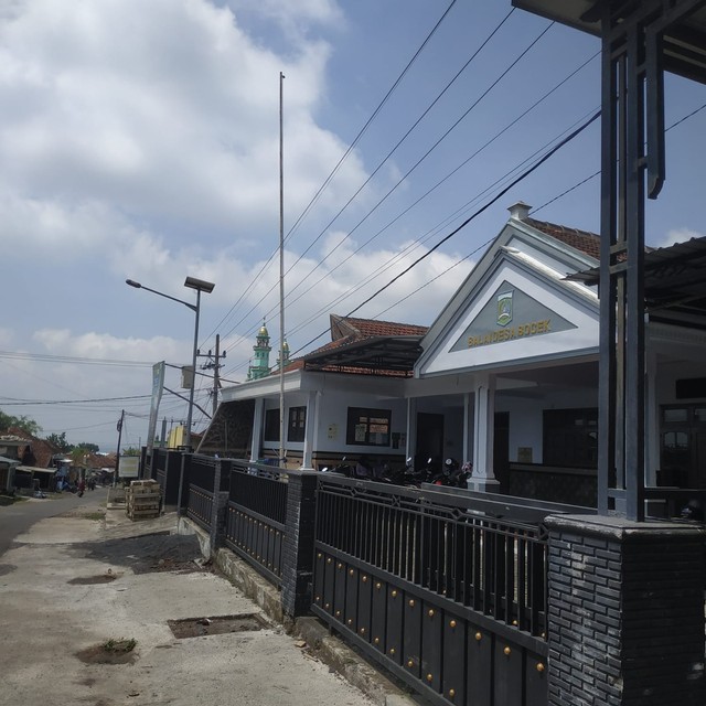 Kantor Balai Desa Bocek (sumber: Dokumentasi Pribadi)