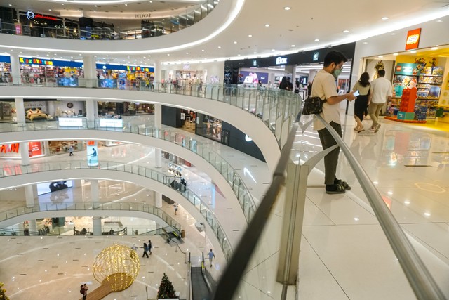 Suasana di Mal Senayan City jelang Natal, Rabu (15/12). Foto: Iqbal Firdaus/kumparan