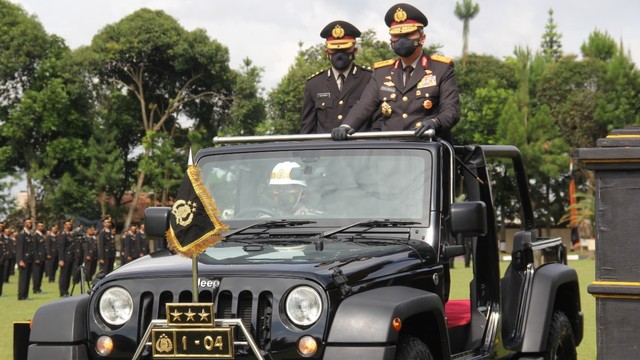 Kalemdiklat Polri Komjen Pol Rycko Amelza Dahniel, melantik 1.234 orang Perwira Pertama Polri. Foto: Kalemdiklat Polri
