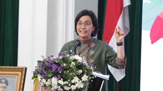 Menteri Keuangan Sri Mulyani sosialisasi UU HPP di Bandung.  Foto: Dok. Ditjen Pajak