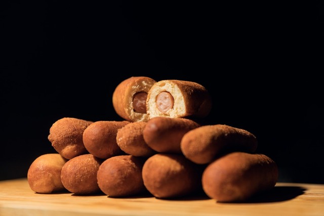 Ilustrasi Corndog Mozarella. Foto: Freepik